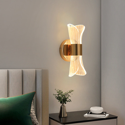 Modern LED Akrilik Metal Şeffaf Akışkan Duvar Işığı Yatak Odası Geçit Oturma Odası