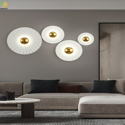 Akrilik Ev/Otel Metaller Sanat Pişirme Boyası Altın LED Modern Duvar Lambası